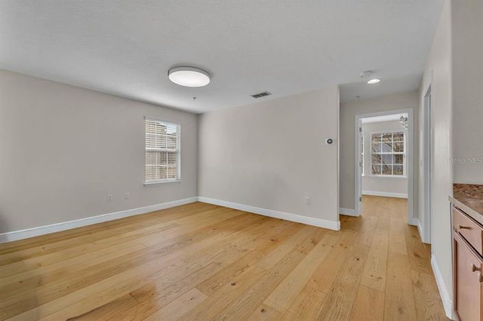 Image No.20-3 Bed Townhouse for sale