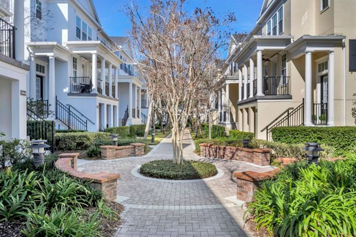 Image No.30-3 Bed Townhouse for sale