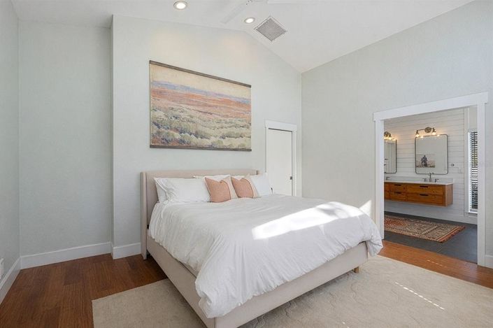 Image No.15-3 Bed House for sale