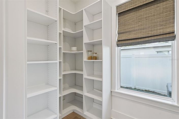 Image No.20-5 Bed House for sale