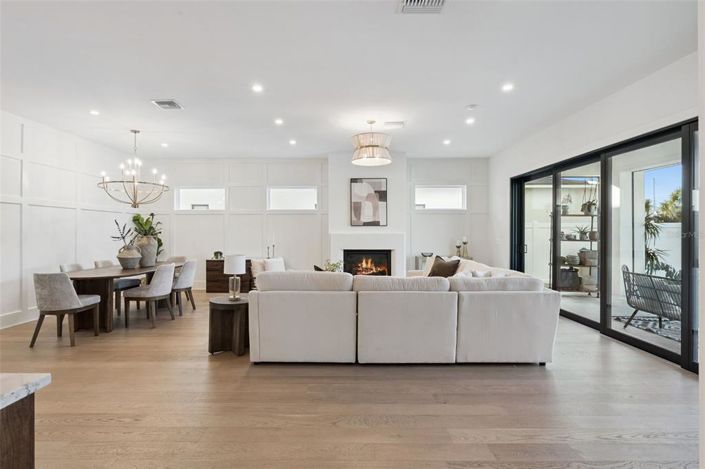 Image No.21-5 Bed House for sale