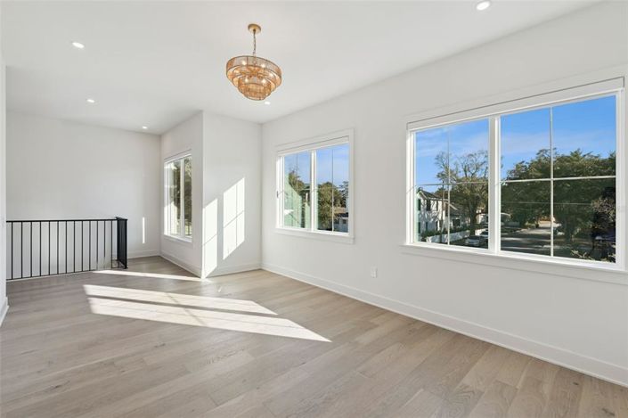 Image No.27-5 Bed House for sale