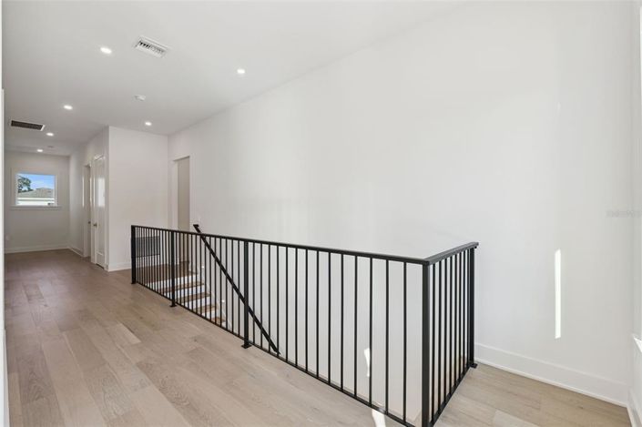 Image No.28-5 Bed House for sale