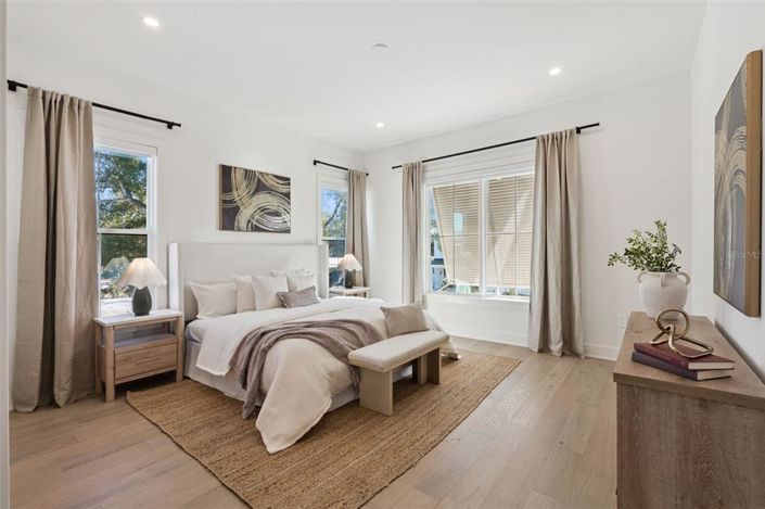 Image No.31-5 Bed House for sale