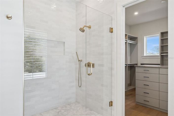 Image No.33-5 Bed House for sale