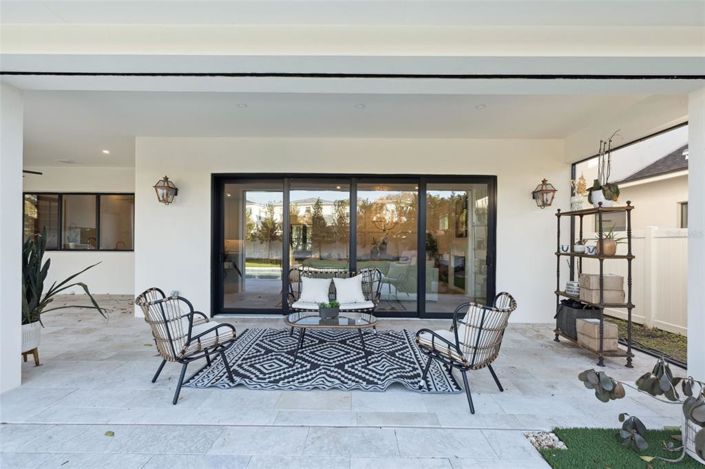 Image No.49-5 Bed House for sale