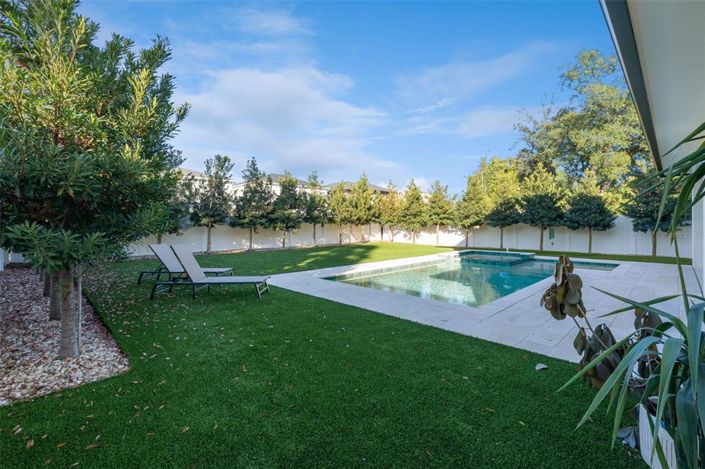 Image No.53-5 Bed House for sale