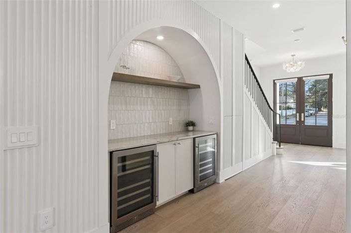 Image No.9-5 Bed House for sale