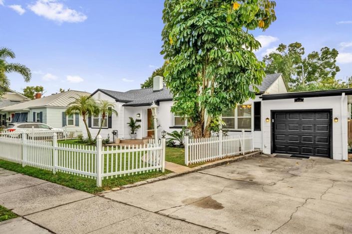 Image No.3-3 Bed House for sale