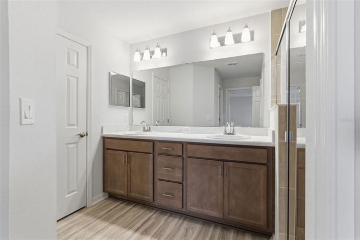 Image No.29-3 Bed House for sale