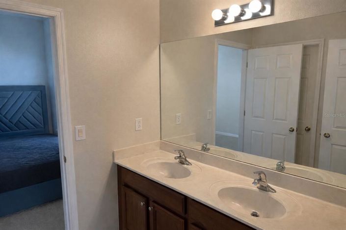 Image No.16-3 Bed House for sale