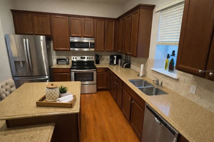 Image No.9-3 Bed House for sale