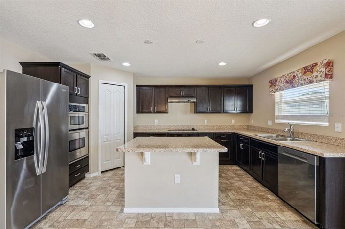 Image No.15-3 Bed House for sale