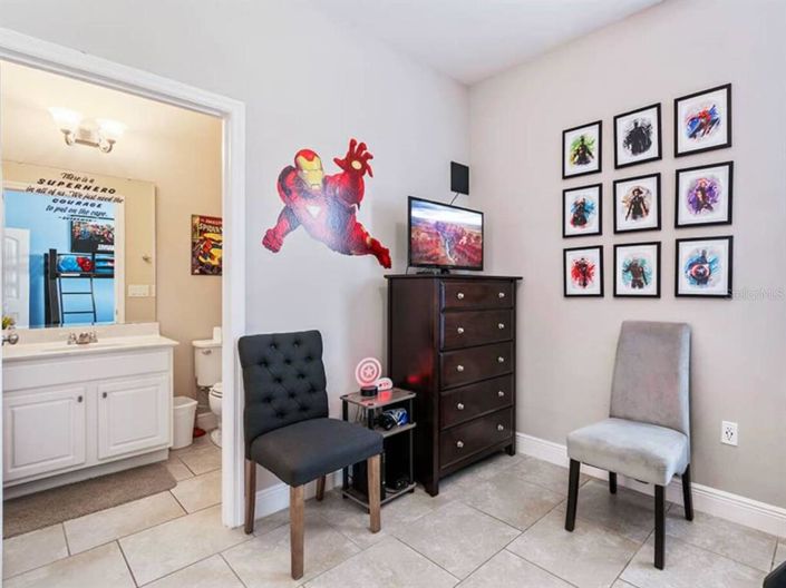 Image No.17-5 Bed House for sale