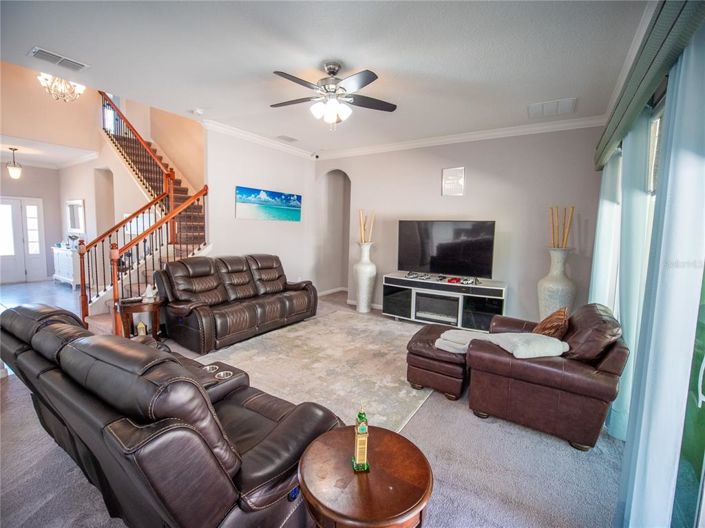 Image No.8-4 Bed House for sale