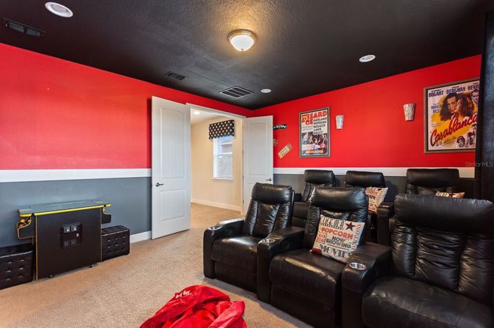 Image No.31-6 Bed House for sale