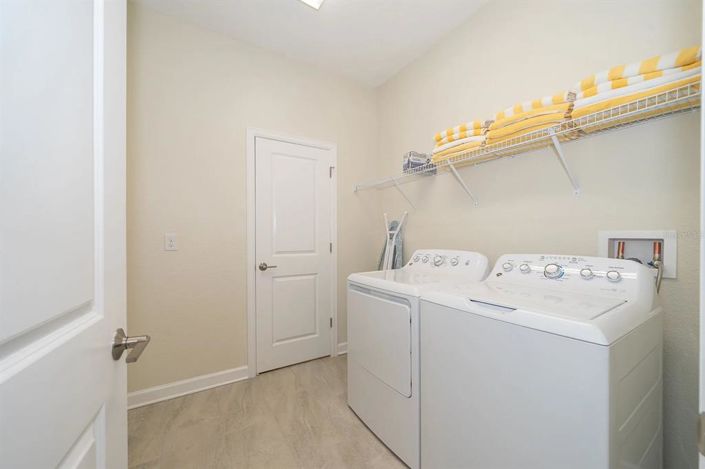 Image No.21-5 Bed House for sale