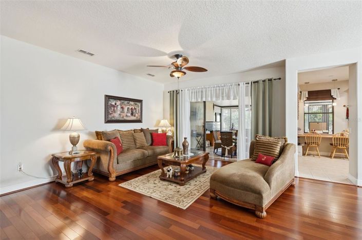 Image No.6-2 Bed House for sale