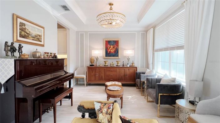 Image No.12-5 Bed House for sale