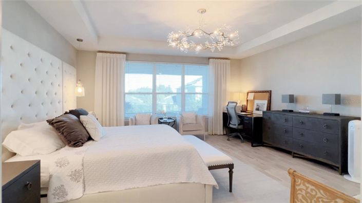 Image No.17-5 Bed House for sale