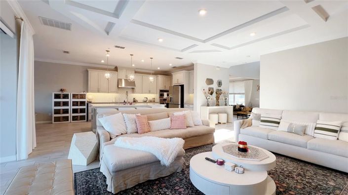 Image No.4-5 Bed House for sale