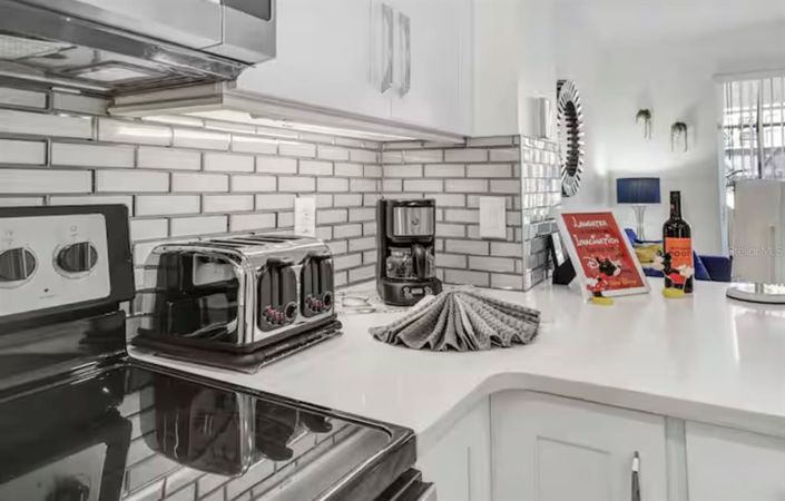 Image No.8-3 Bed Townhouse for sale