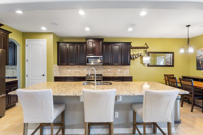 Image No.10-4 Bed House for sale