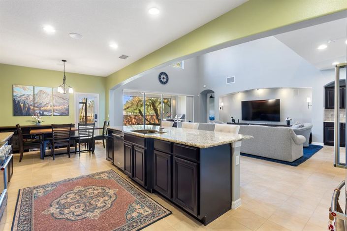 Image No.12-4 Bed House for sale