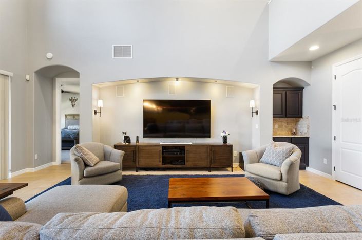 Image No.7-4 Bed House for sale