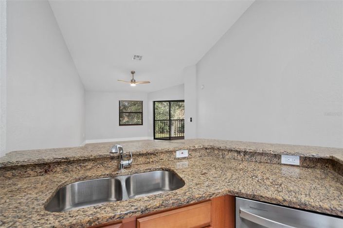 Image No.12-Appartement de 2 chambres à vendre à Saint John