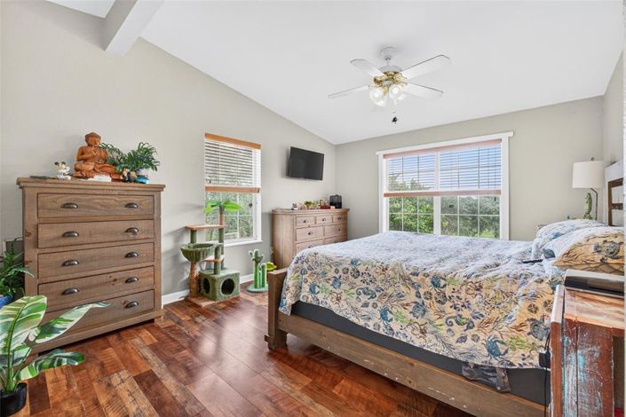 Image No.13-4 Bed House for sale