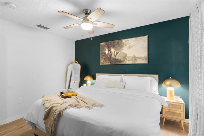 Image No.10-2 Bed Townhouse for sale