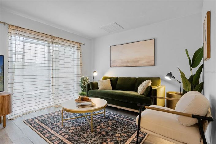 Image No.17-2 Bed Townhouse for sale