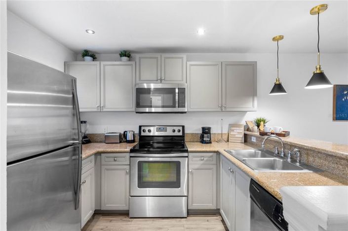 Image No.3-2 Bed Townhouse for sale