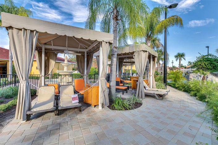 Image No.37-2 Bed Townhouse for sale