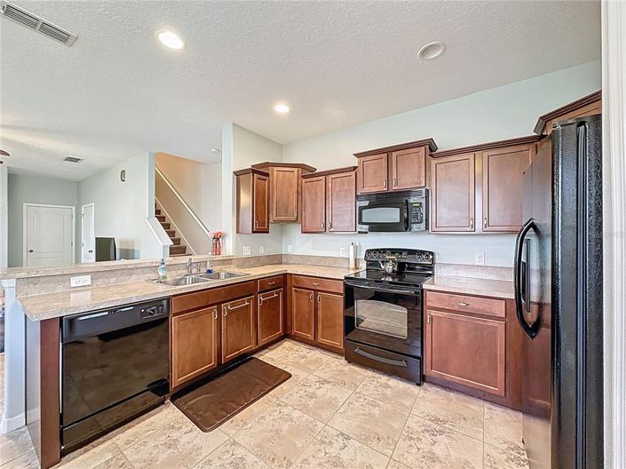 Image No.12-2 Bed Townhouse for sale