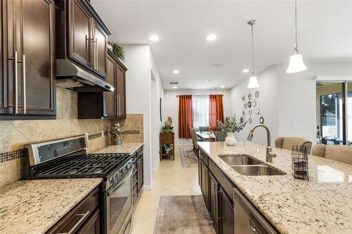 Image No.17-3 Bed House for sale