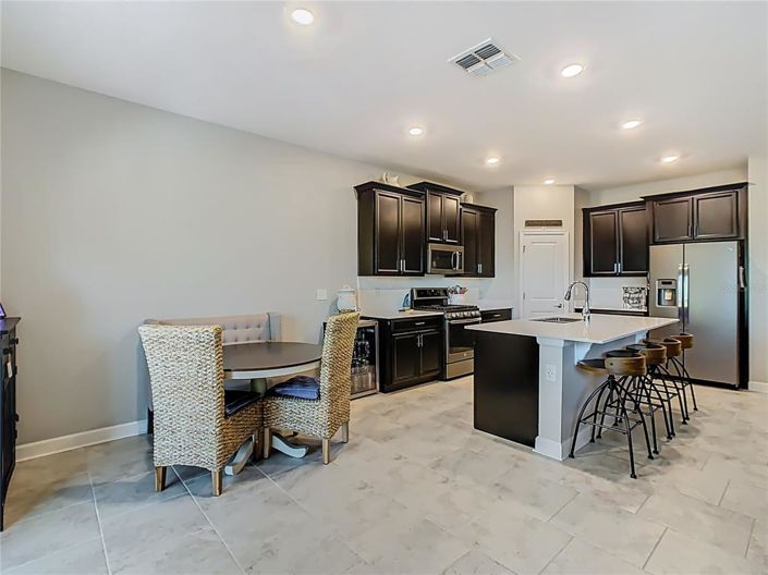 Image No.18-4 Bed House for sale