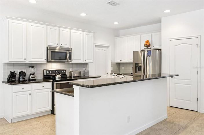 Image No.10-5 Bed House for sale