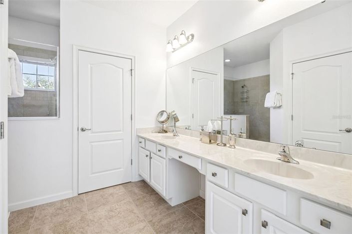 Image No.24-5 Bed House for sale