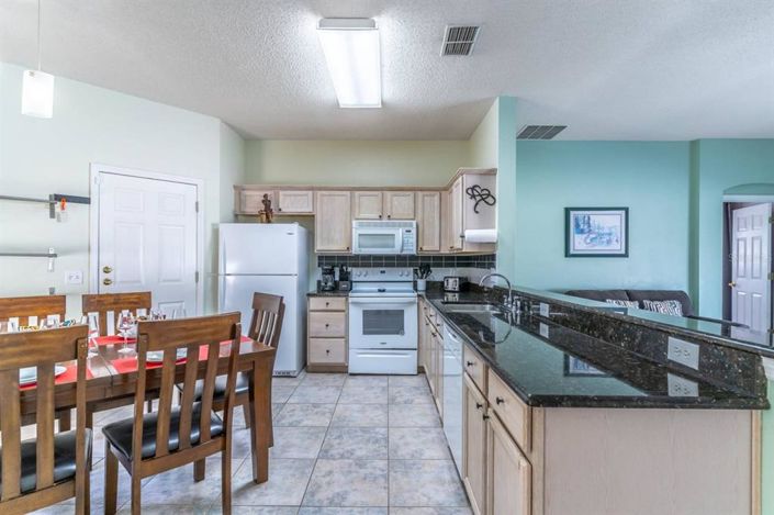 Image No.9-3 Bed House for sale