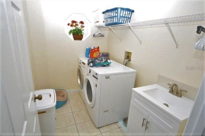 Image No.13-5 Bed House for sale