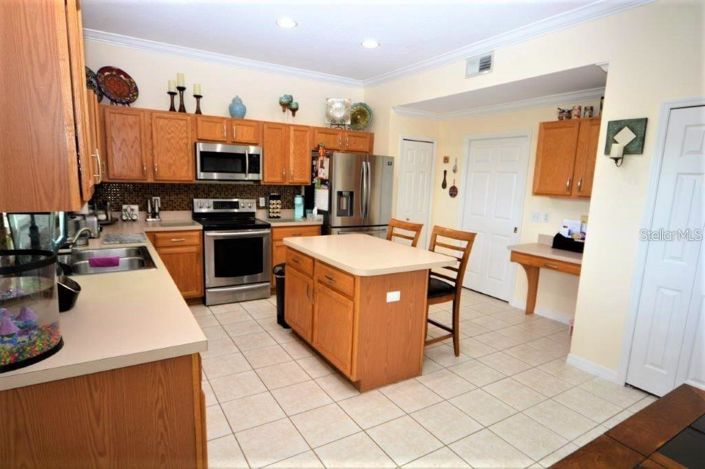 Image No.7-5 Bed House for sale