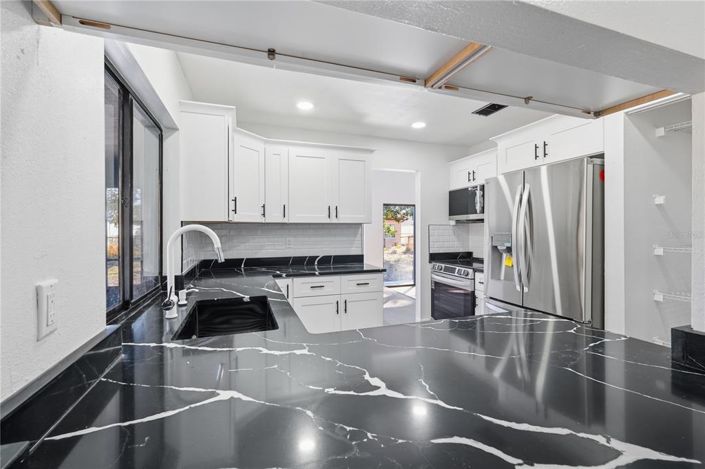 Image No.13-4 Bed House for sale