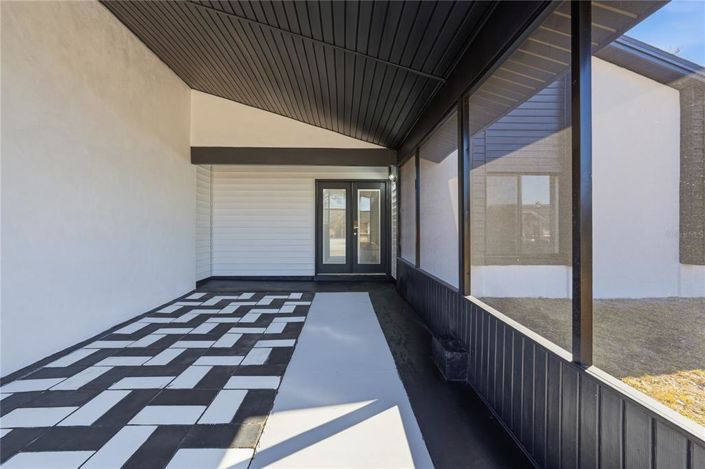 Image No.2-4 Bed House for sale