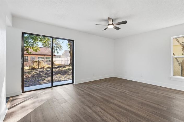 Image No.21-4 Bed House for sale