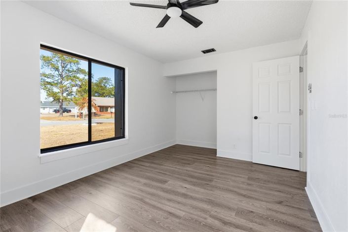 Image No.23-4 Bed House for sale