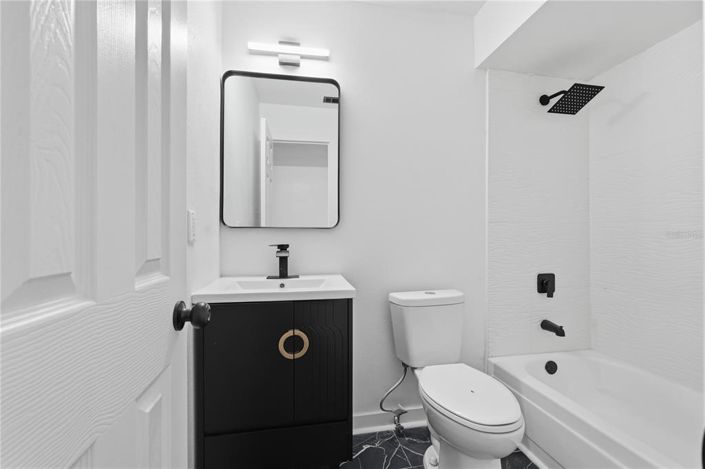 Image No.25-4 Bed House for sale