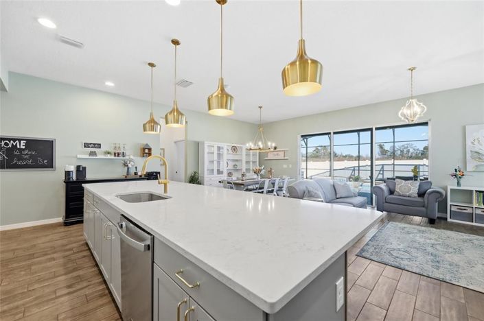 Image No.19-5 Bed House for sale