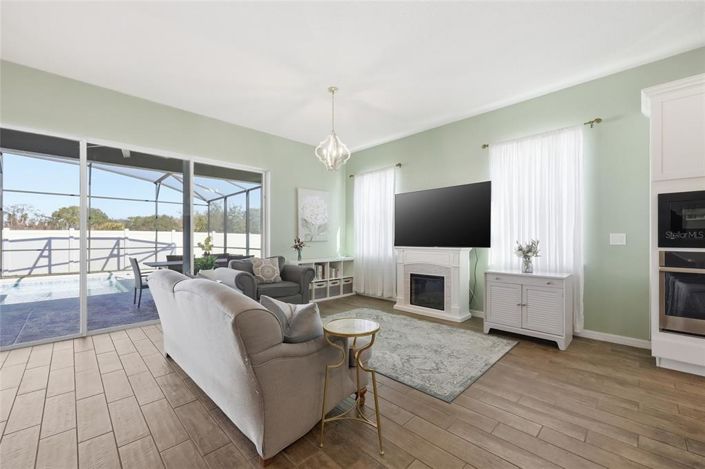 Image No.21-5 Bed House for sale